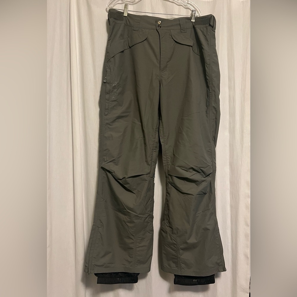 XL Dakine Technical Outerwear